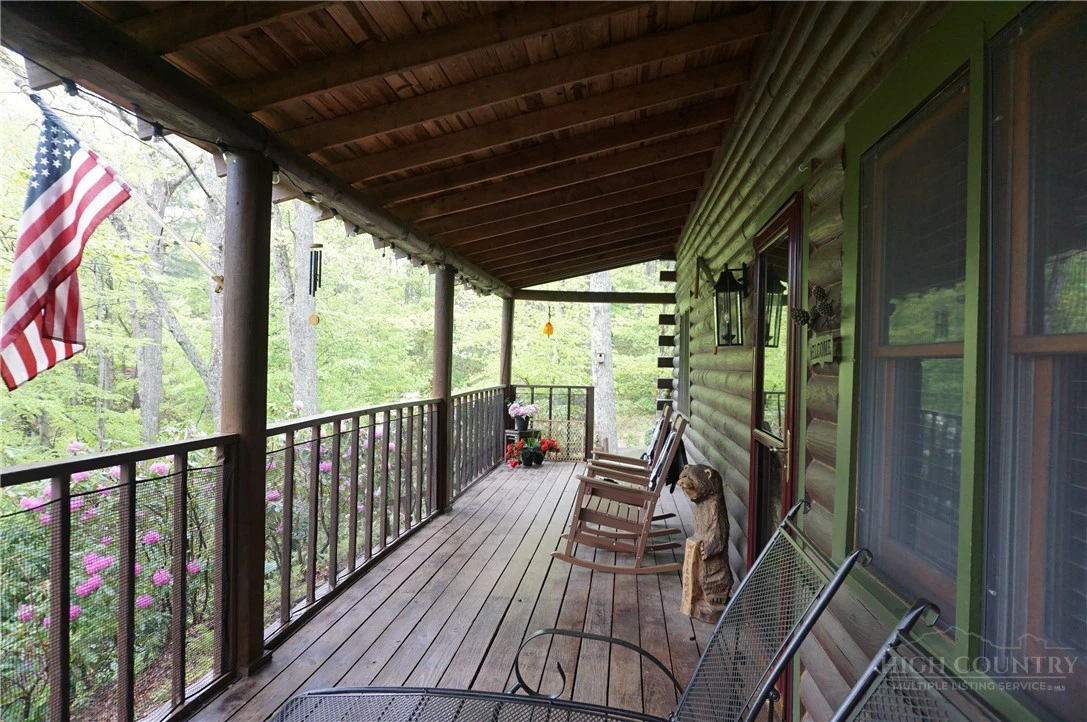 Image number 18 for the current listing