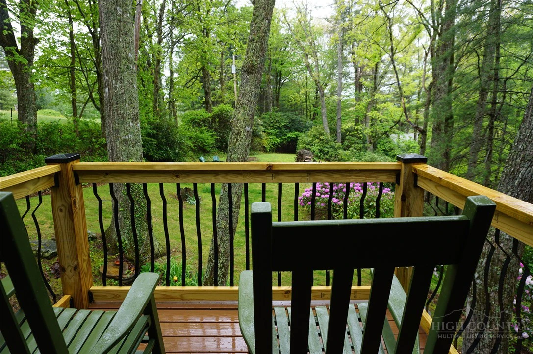 Image number 12 for the current listing