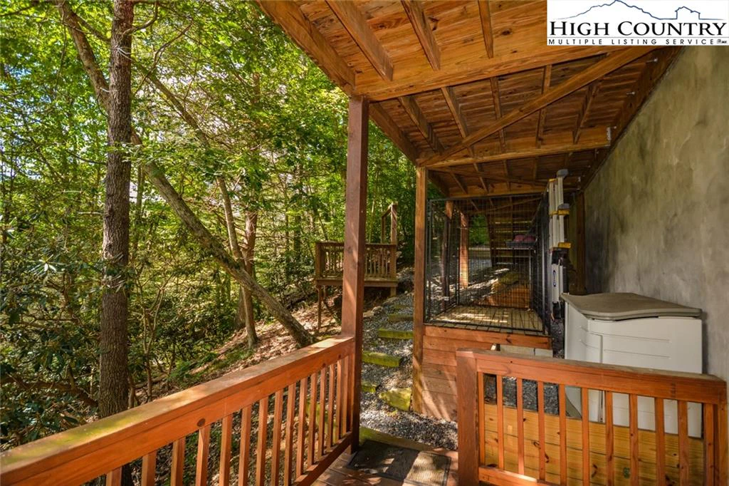 Image number 12 for the current listing