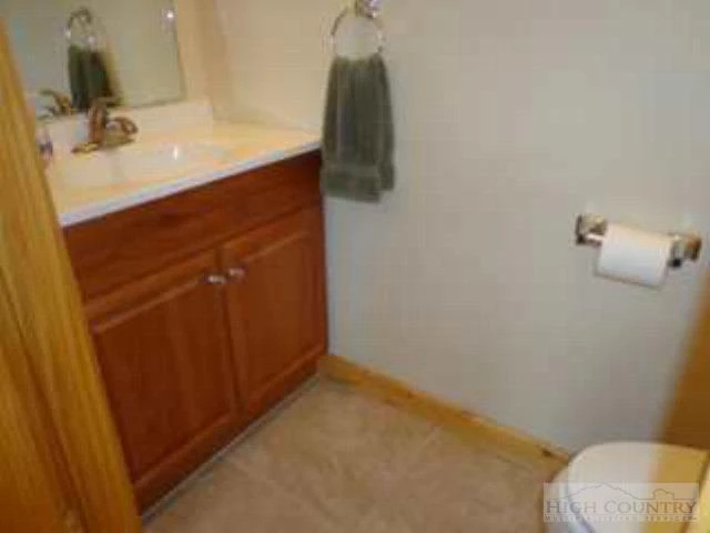 Image number 5 for the current listing