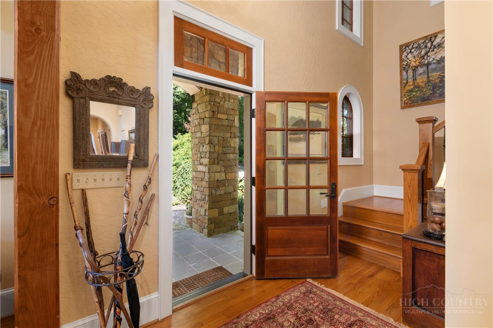 Image number 9 for the current listing