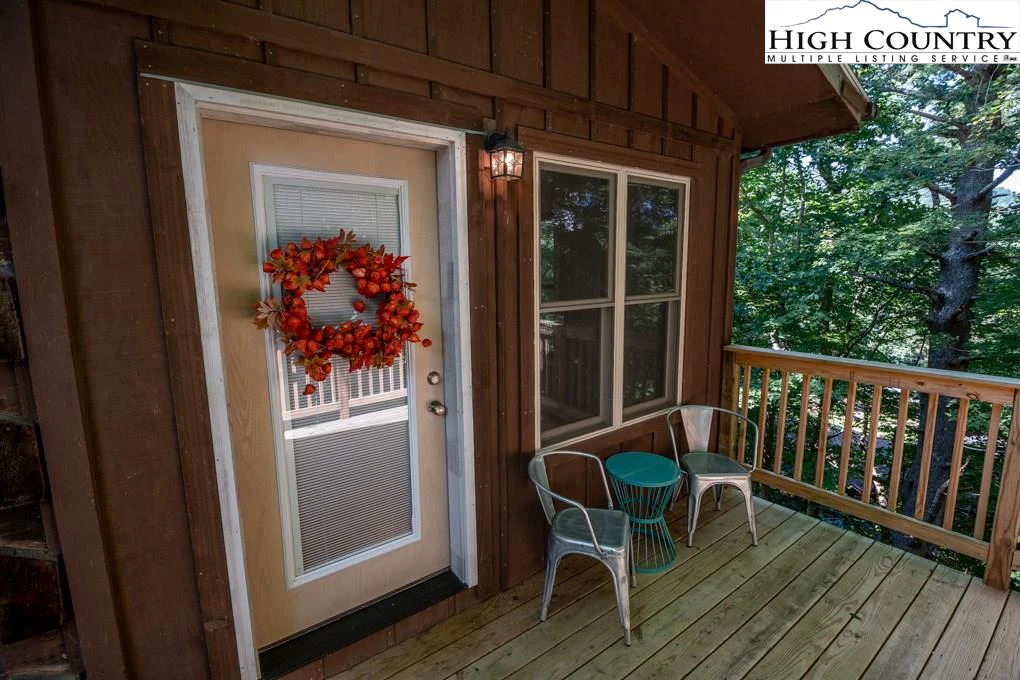 Image number 6 for the current listing