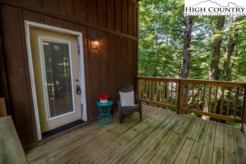 Image number 7 for the current listing