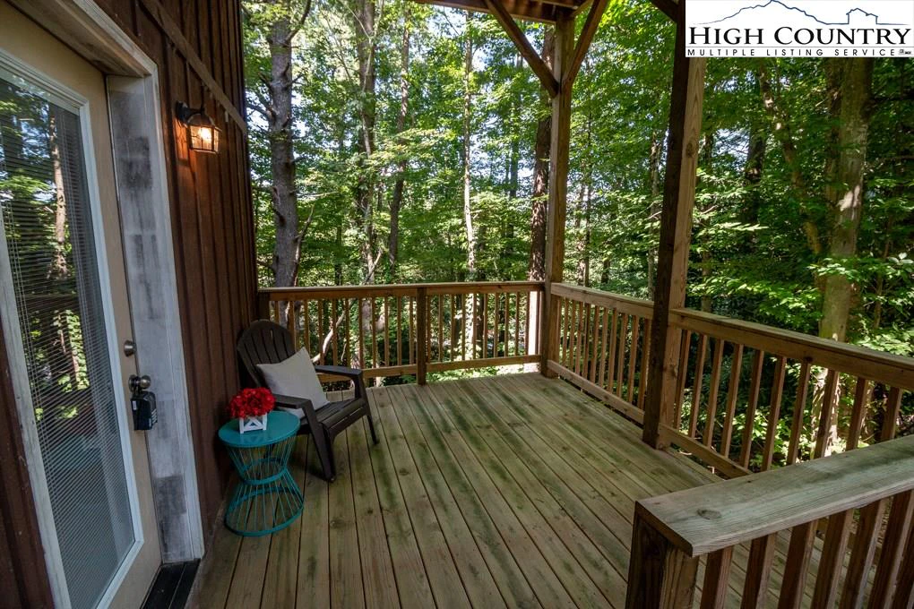 Image number 8 for the current listing