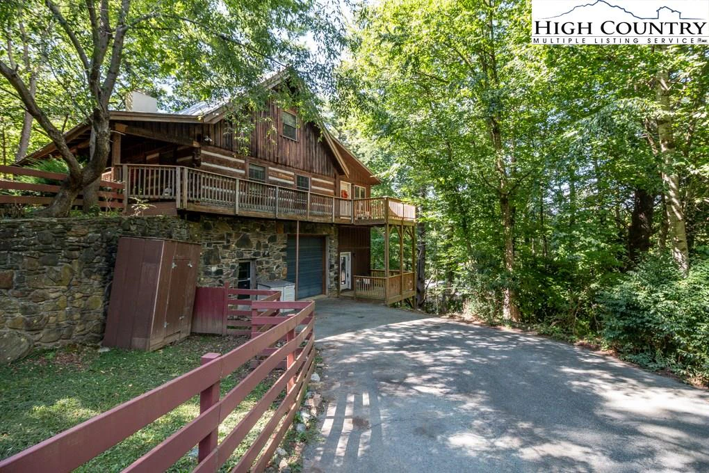 Image number 11 for the current listing