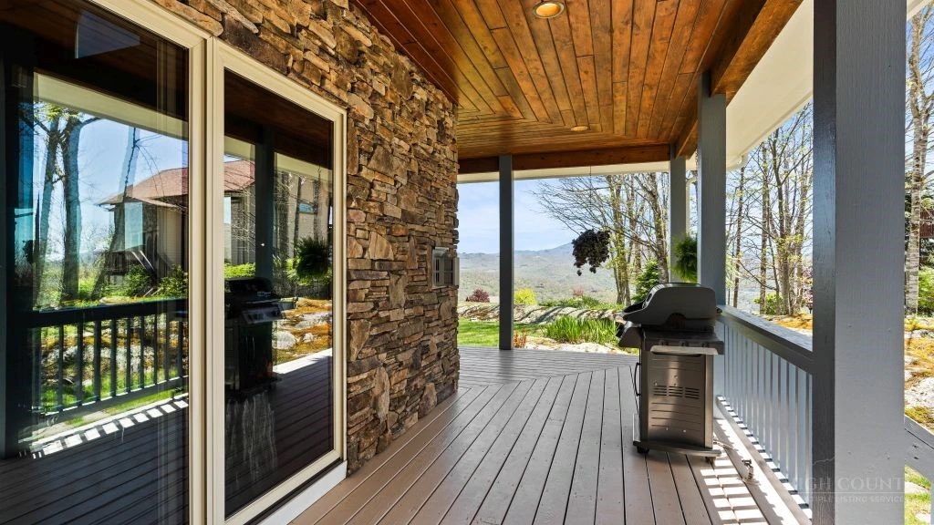 Image number 20 for the current listing