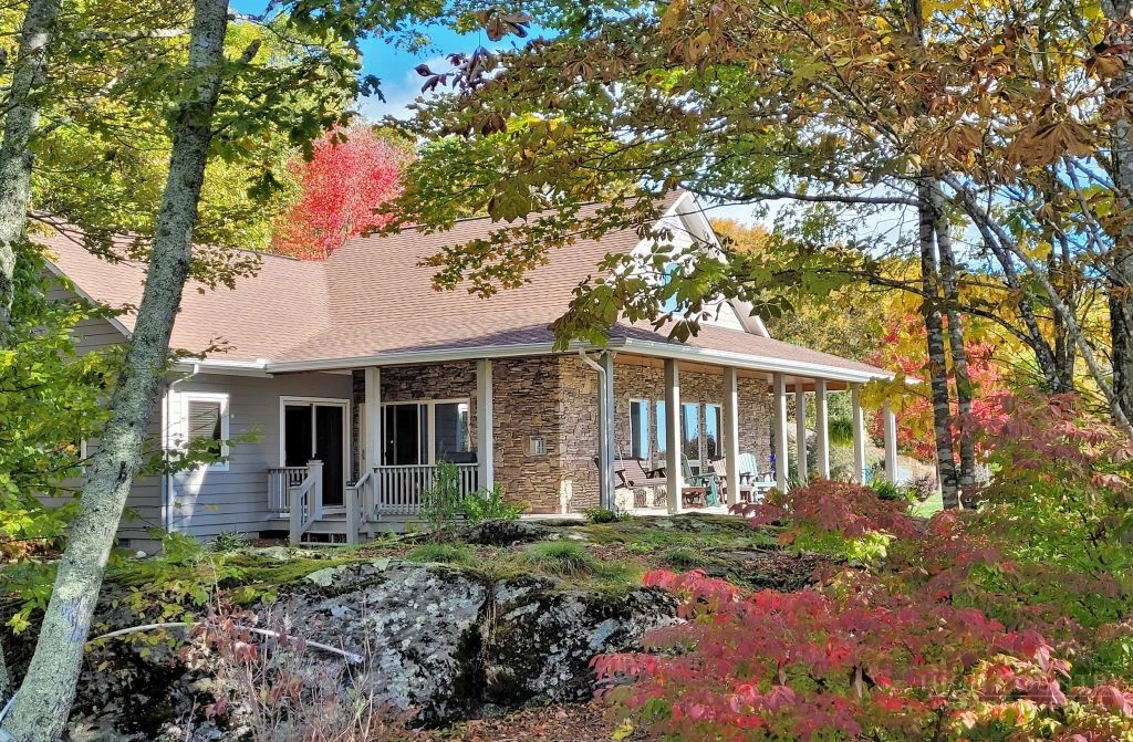 Image number 17 for the current listing
