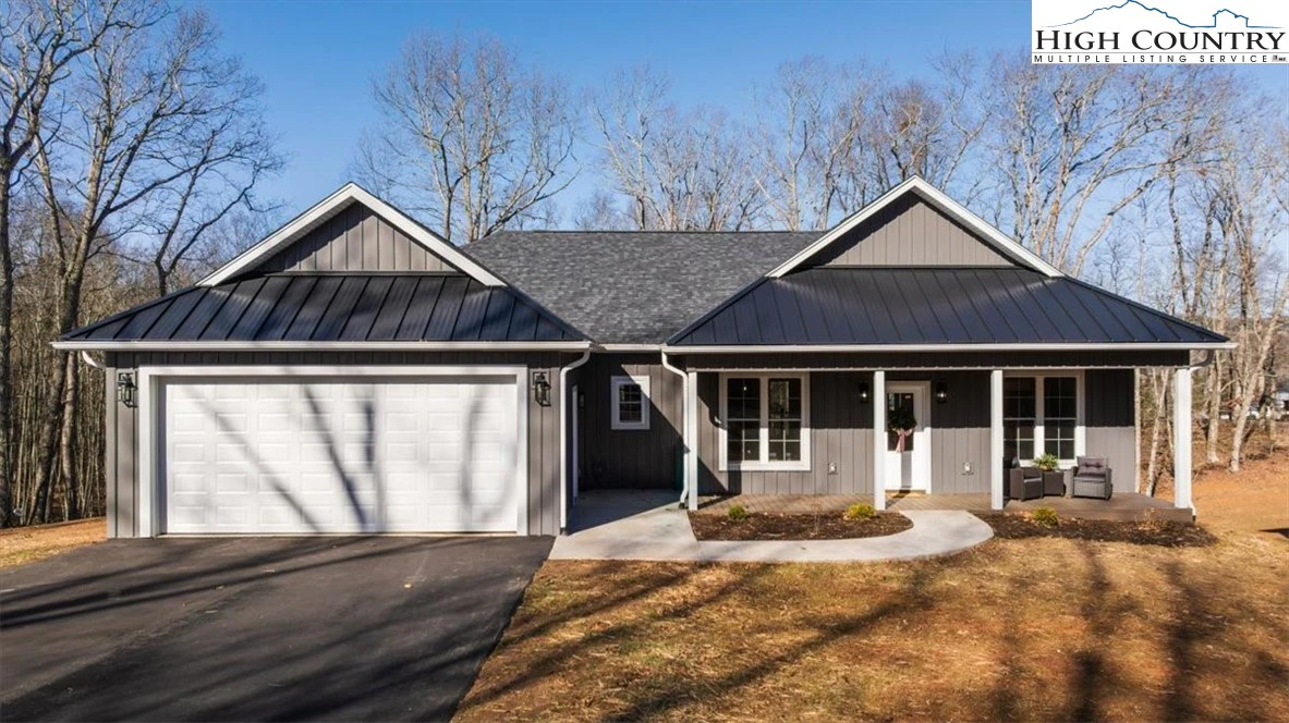 Image number 1 for the current listing