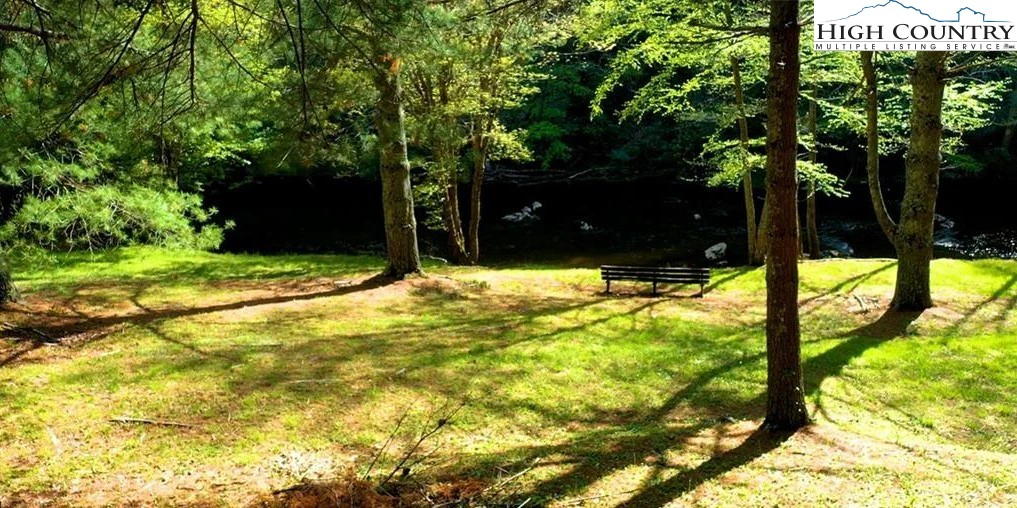 Image number 20 for the current listing