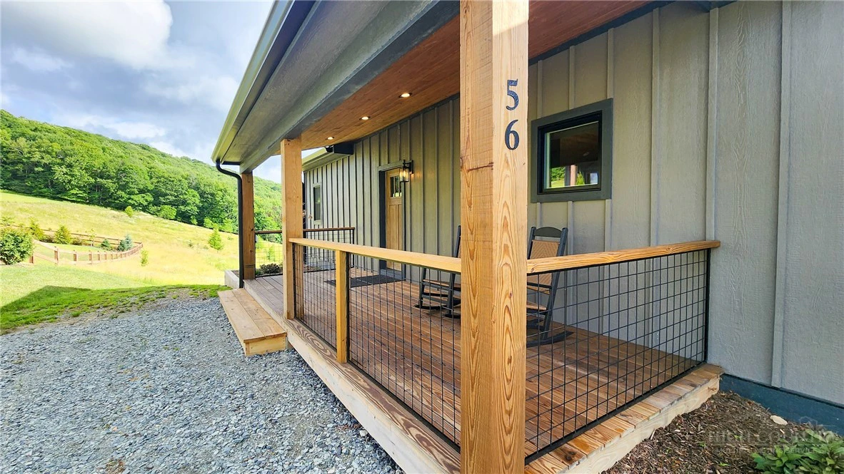 Image number 7 for the current listing