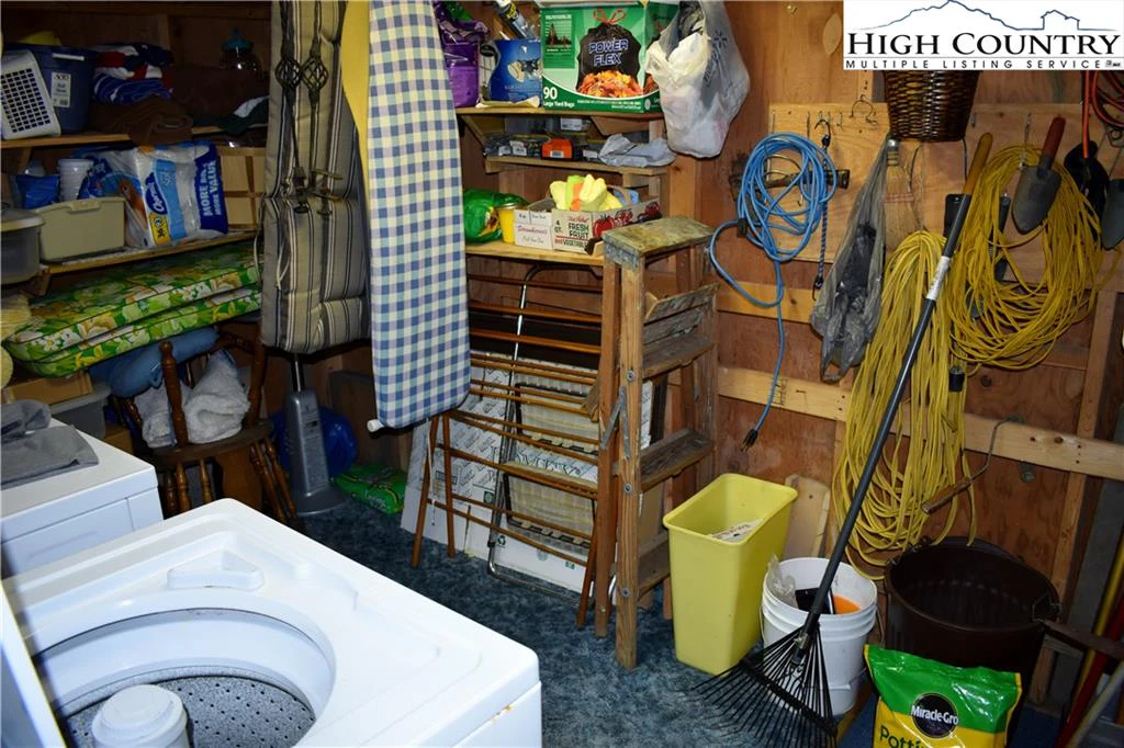 Image number 4 for the current listing