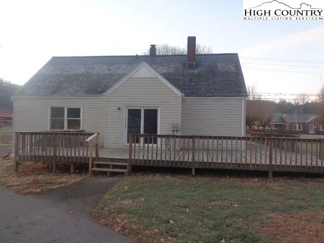 Image number 16 for the current listing