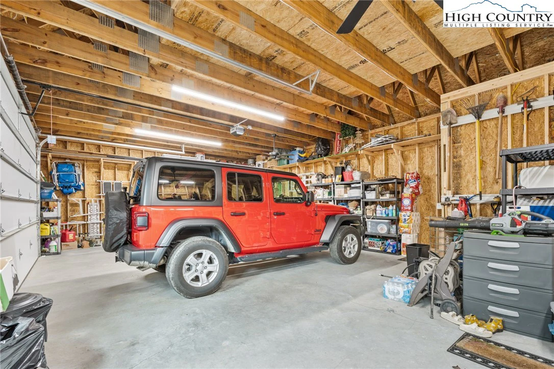 Image number 8 for the current listing