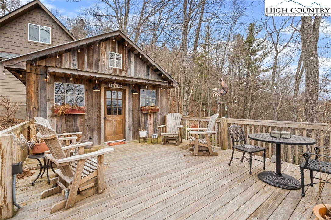 Image number 17 for the current listing