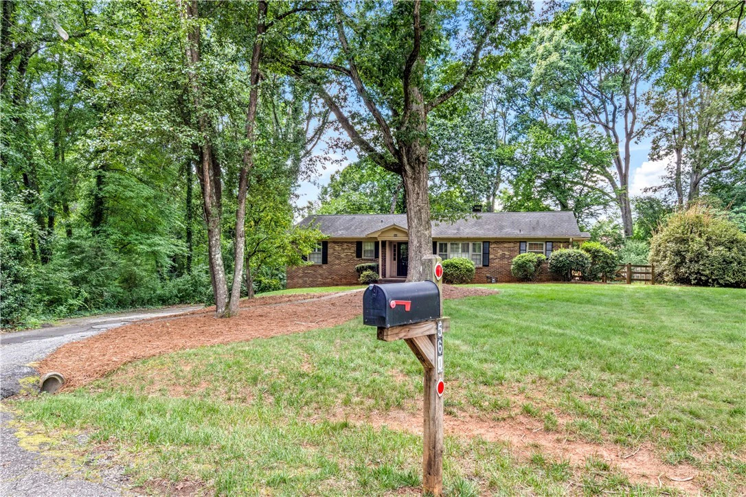 Image number 3 for the current listing