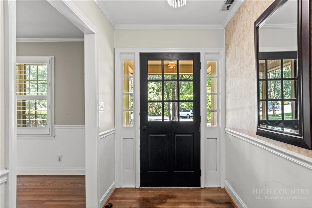 Image number 7 for the current listing