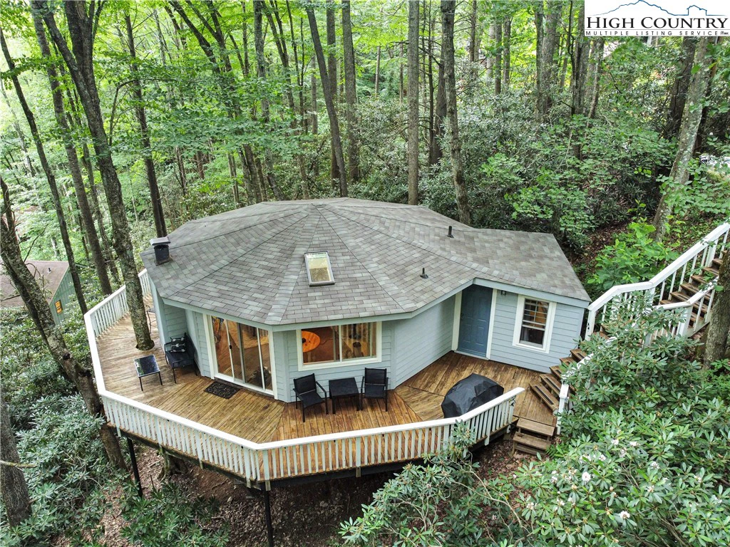 Image number 14 for the current listing