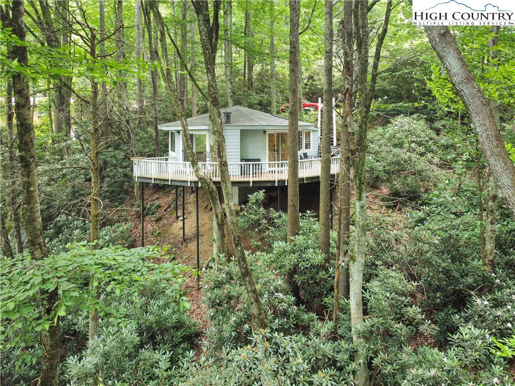 Image number 15 for the current listing