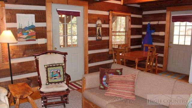 Image number 8 for the current listing