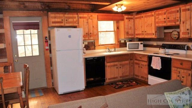 Image number 6 for the current listing