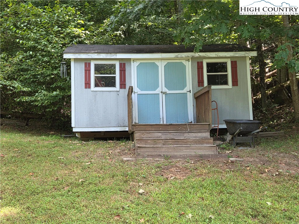 Image number 20 for the current listing