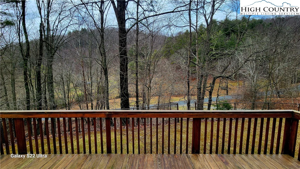 Image number 28 for the current listing