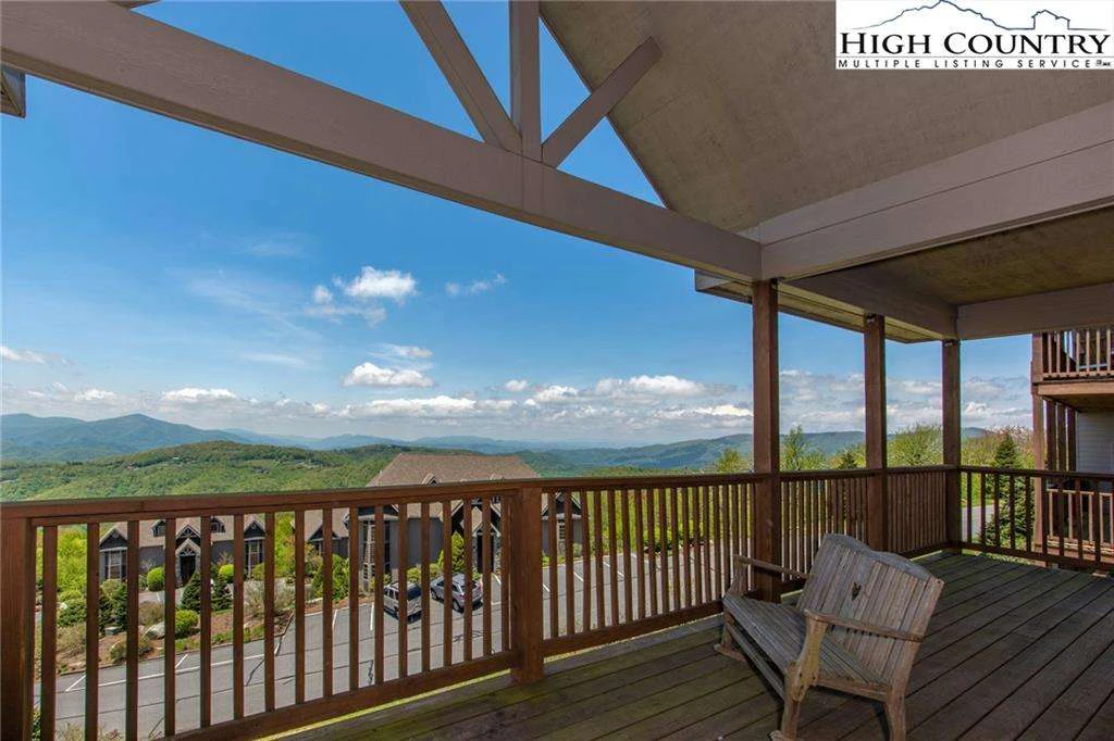 Image number 11 for the current listing