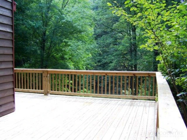 Image number 15 for the current listing