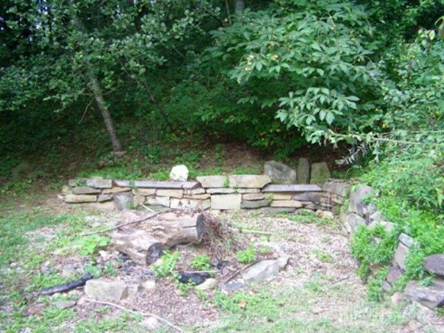 Image number 12 for the current listing