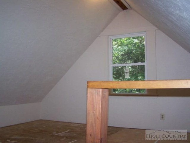 Image number 20 for the current listing