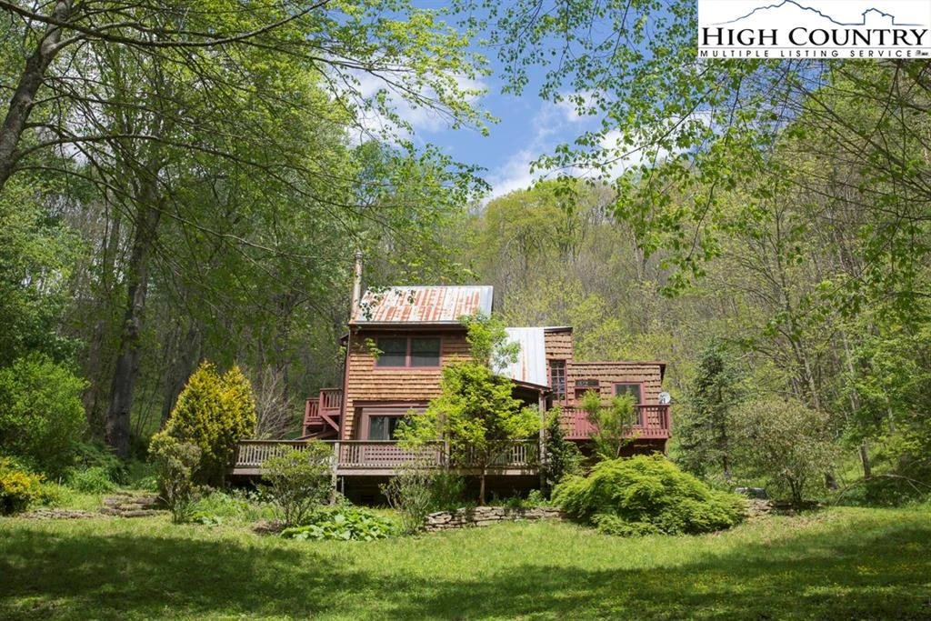 Image number 1 for the current listing