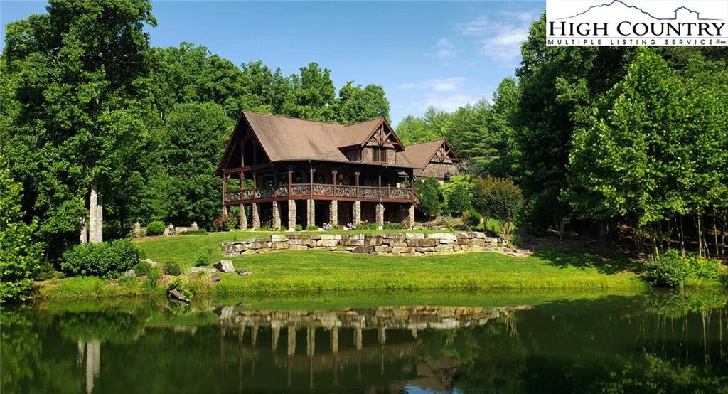 Image number 1 for the current listing
