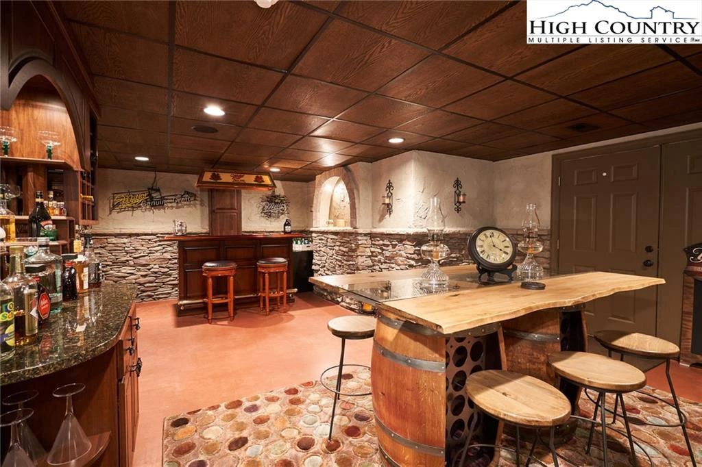 Image number 5 for the current listing