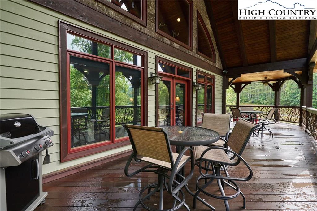 Image number 10 for the current listing