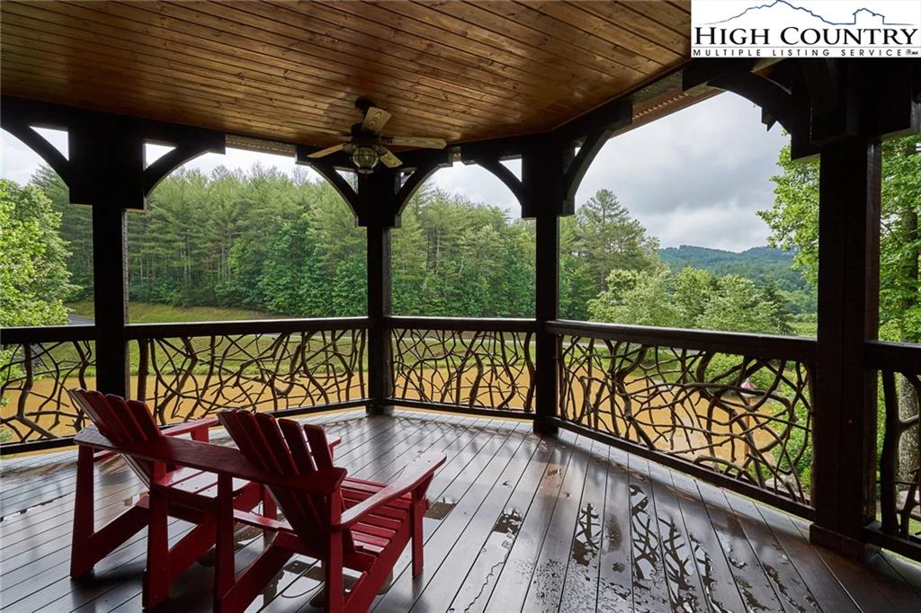 Image number 11 for the current listing