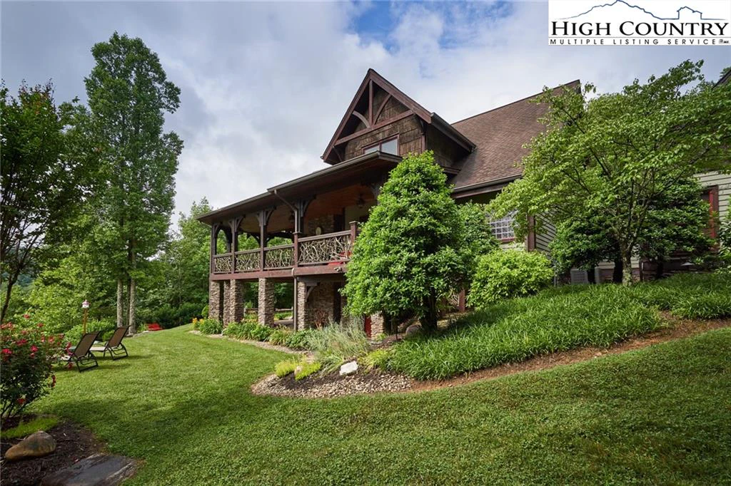 Image number 16 for the current listing