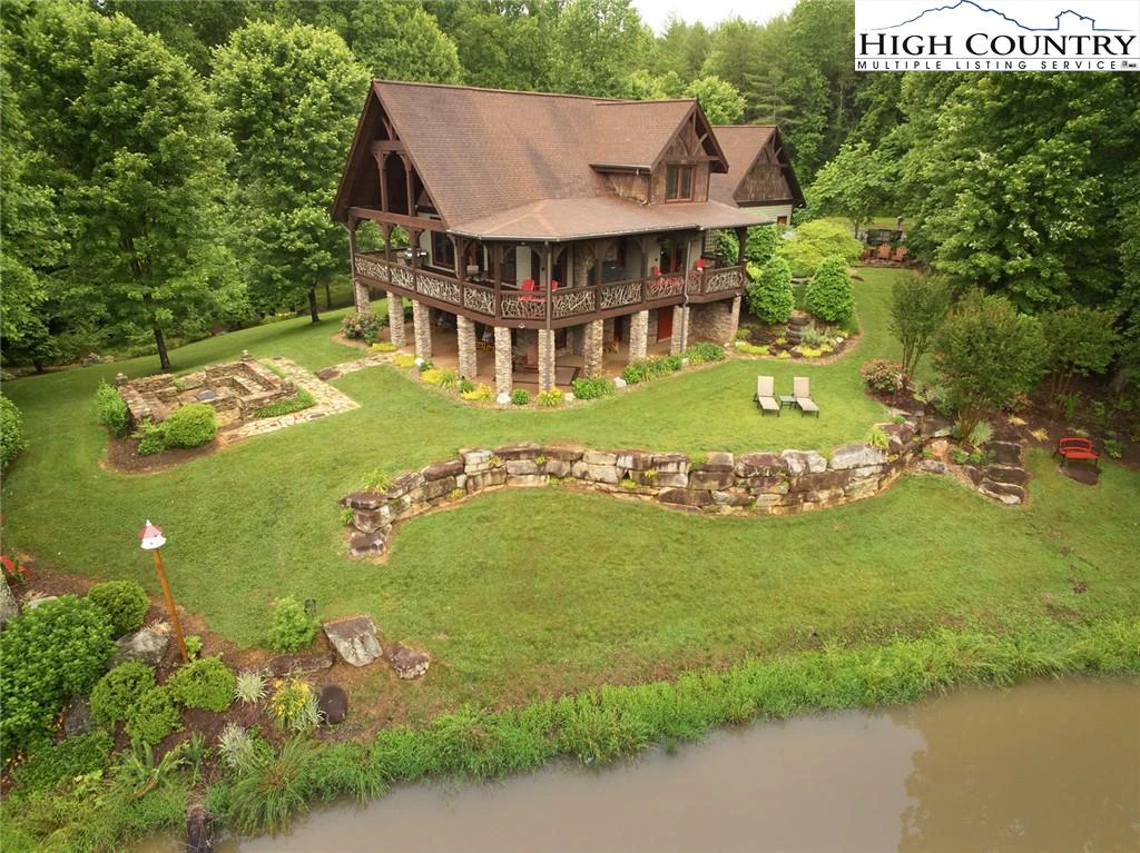 Image number 23 for the current listing