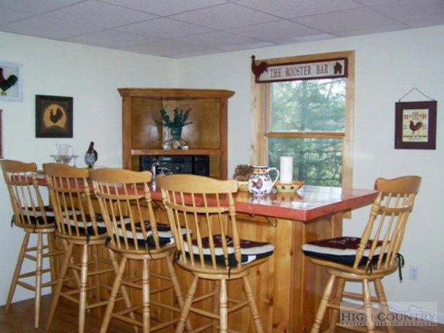 Image number 14 for the current listing