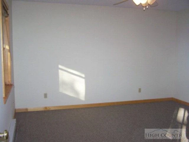 Image number 13 for the current listing