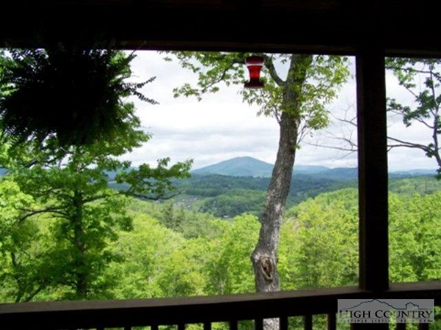 Image number 12 for the current listing