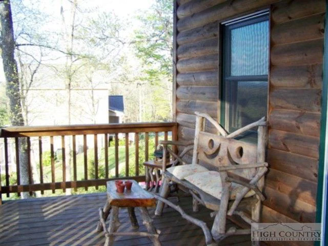 Image number 18 for the current listing