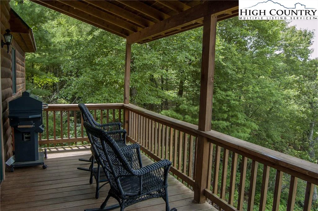Image number 18 for the current listing