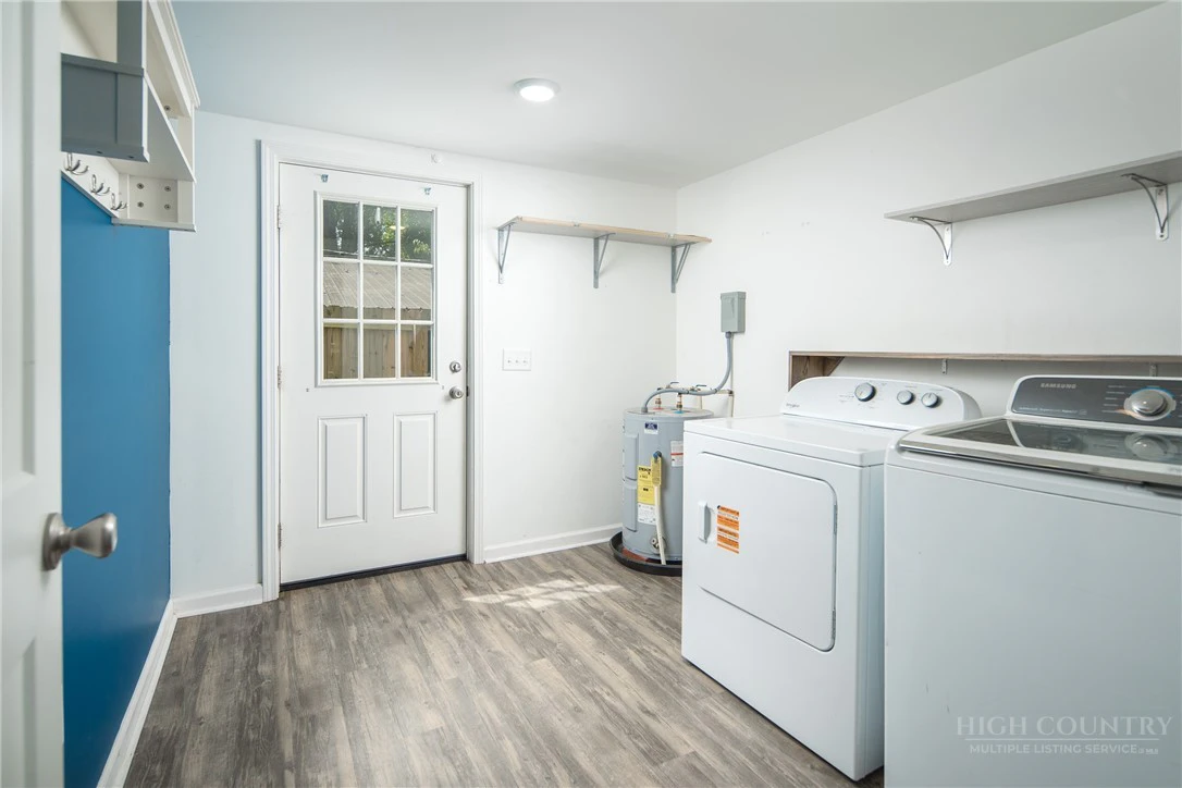 Image number 6 for the current listing