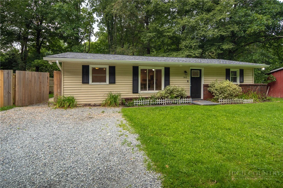 Image number 8 for the current listing