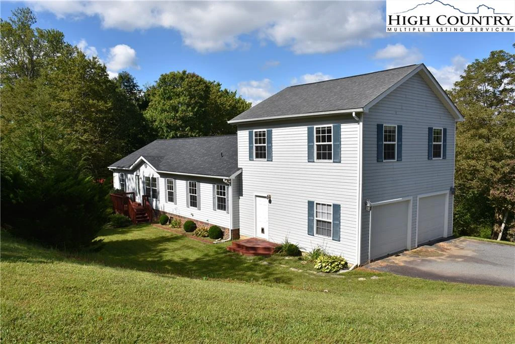 Image number 1 for the current listing