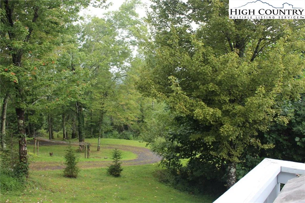 Image number 5 for the current listing