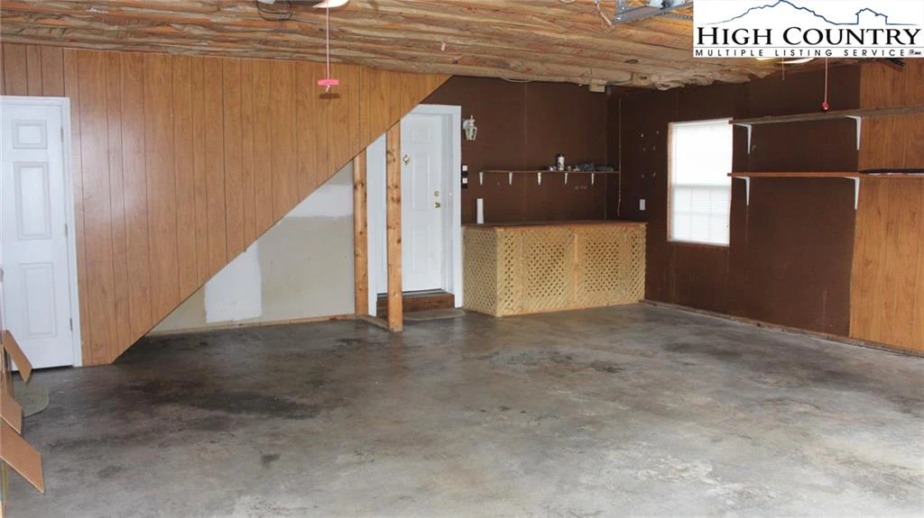 Image number 4 for the current listing
