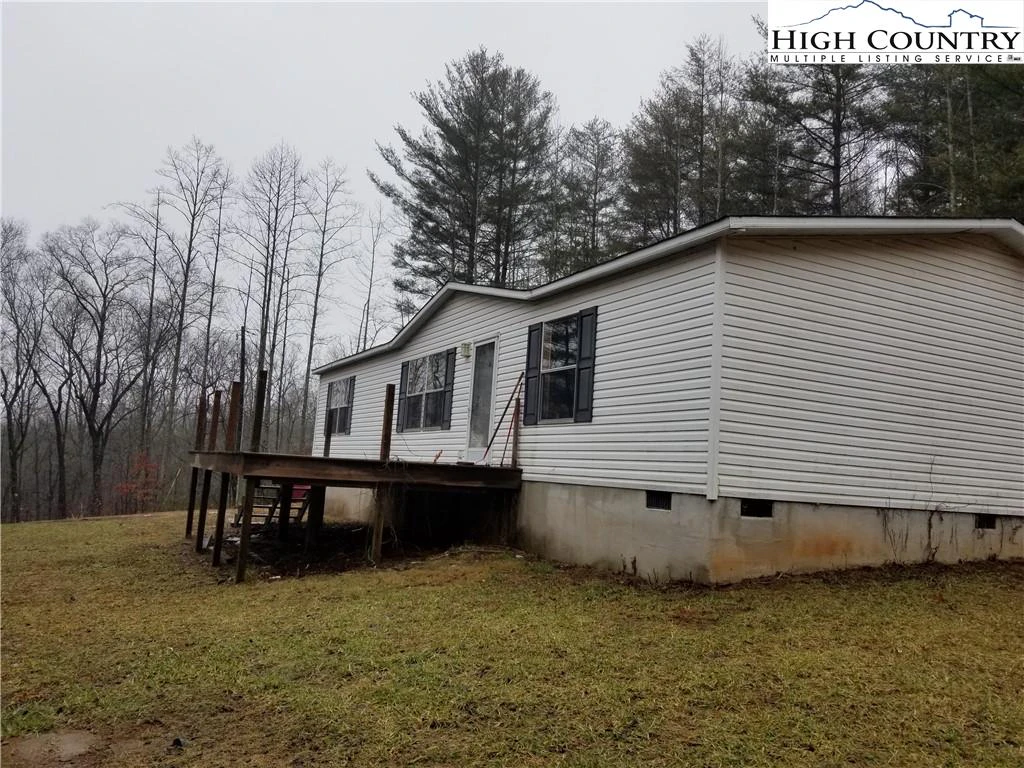 Image number 3 for the current listing
