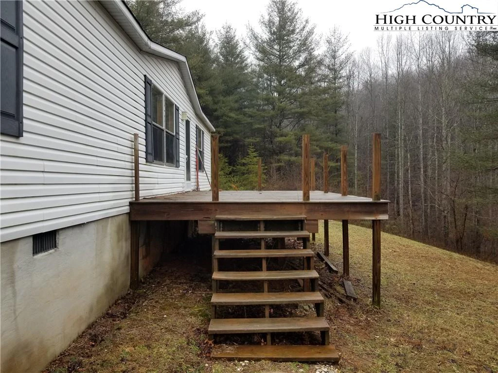Image number 4 for the current listing
