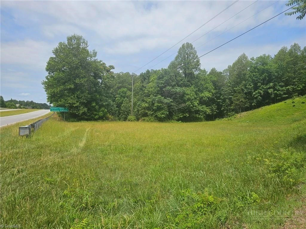 Image number 3 for the current listing